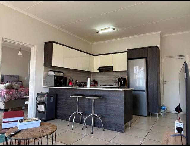 1 BEDROOM APARTMENT FOR SALE IN SANDOWN